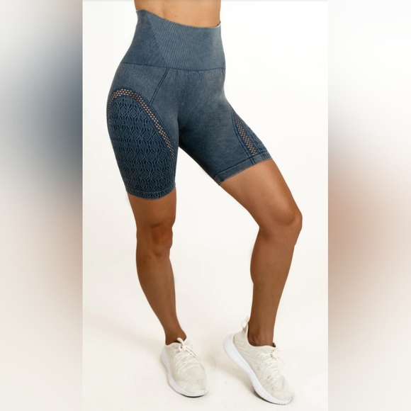 NWT MAXXIM High Waisted Gray Acid Wash Bike Shorts Size Small - Picture 7 of 7